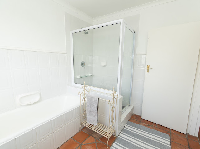 5 Bedroom Property for Sale in Summerstrand Eastern Cape